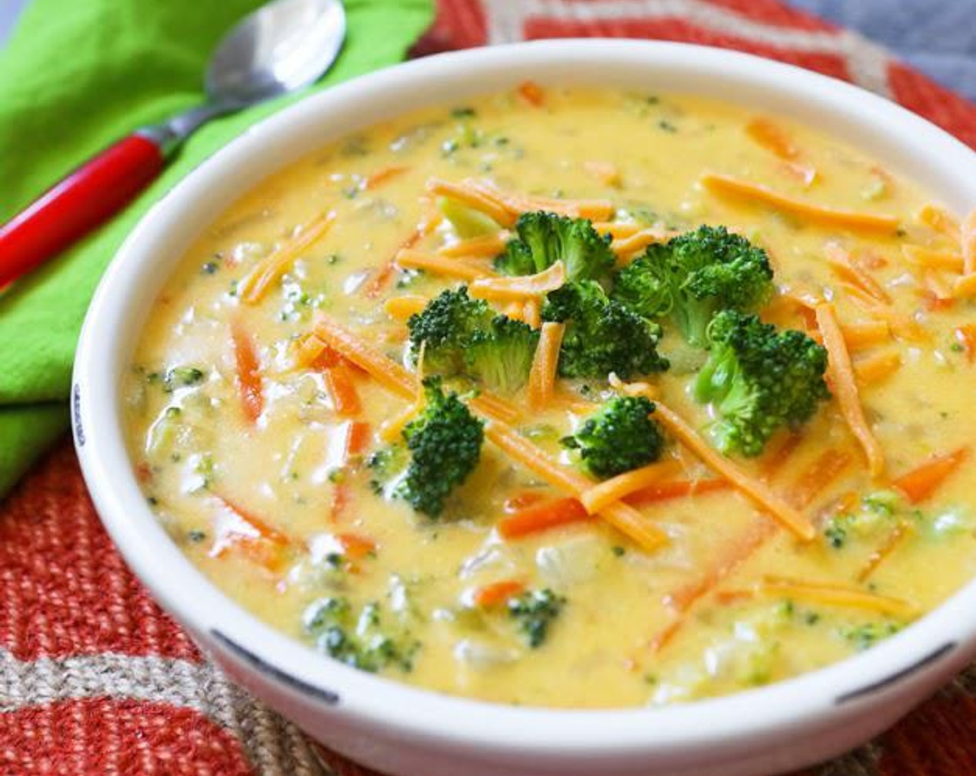 Broccoli Cheese Soup (Panera Copycat)