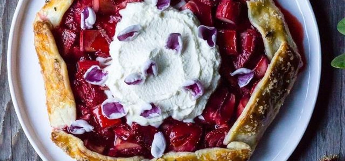Strawberry Rhubarb Galette Recipe | SideChef