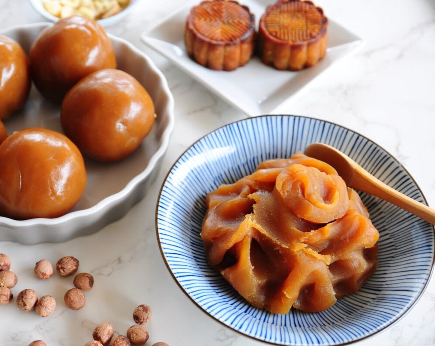 step 9 This lotus paste can be made one day in advance. Roll into round balls to make filling for the mooncakes.