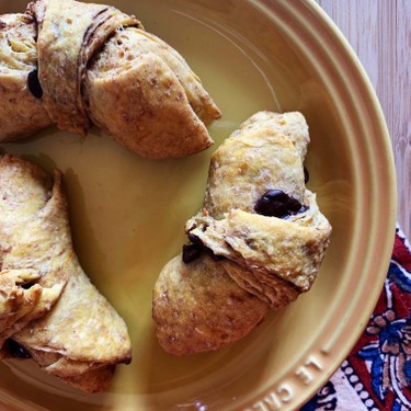 Pumpkin Croissants with Cinnamon and Chocolate Chips Recipe | SideChef