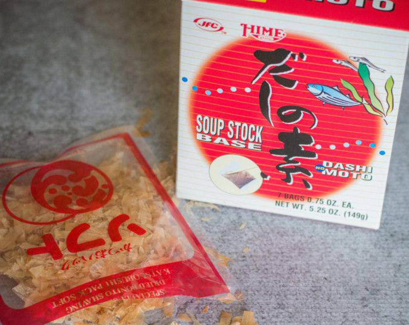 step 1 Bring 3 cups of water to a boil in a small saucepan. Add Dashi Moto Soup Stock Base (1 pckg), Light Soy Sauce (1/3 cup), Mirin (4 Tbsp), Granulated Sugar (2 Tbsp) and Rice Vinegar (1/2 tsp). Let simmer over medium-high heat for about 5 minutes.