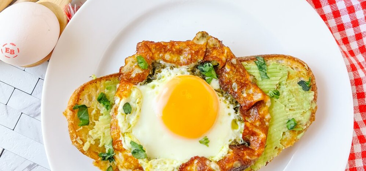 Pesto Egg Toast Recipe | SideChef