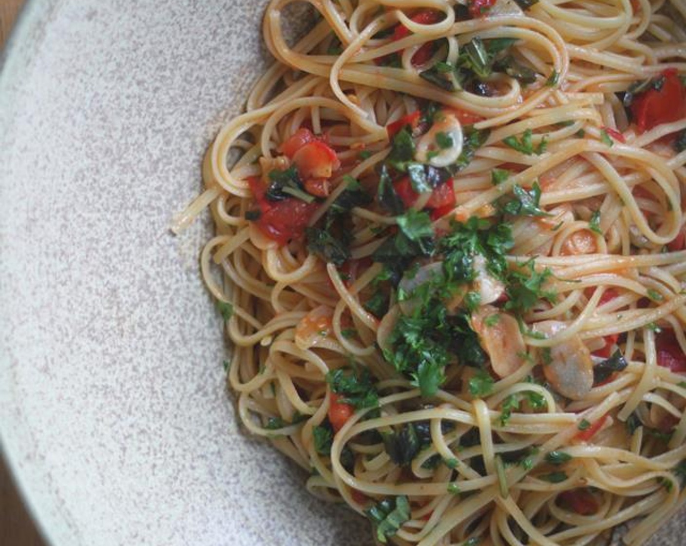 Garlic Linguine with Fresh Tomato and Basil