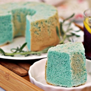 Butterfly Pea Flower Chiffon Cake Recipe | SideChef