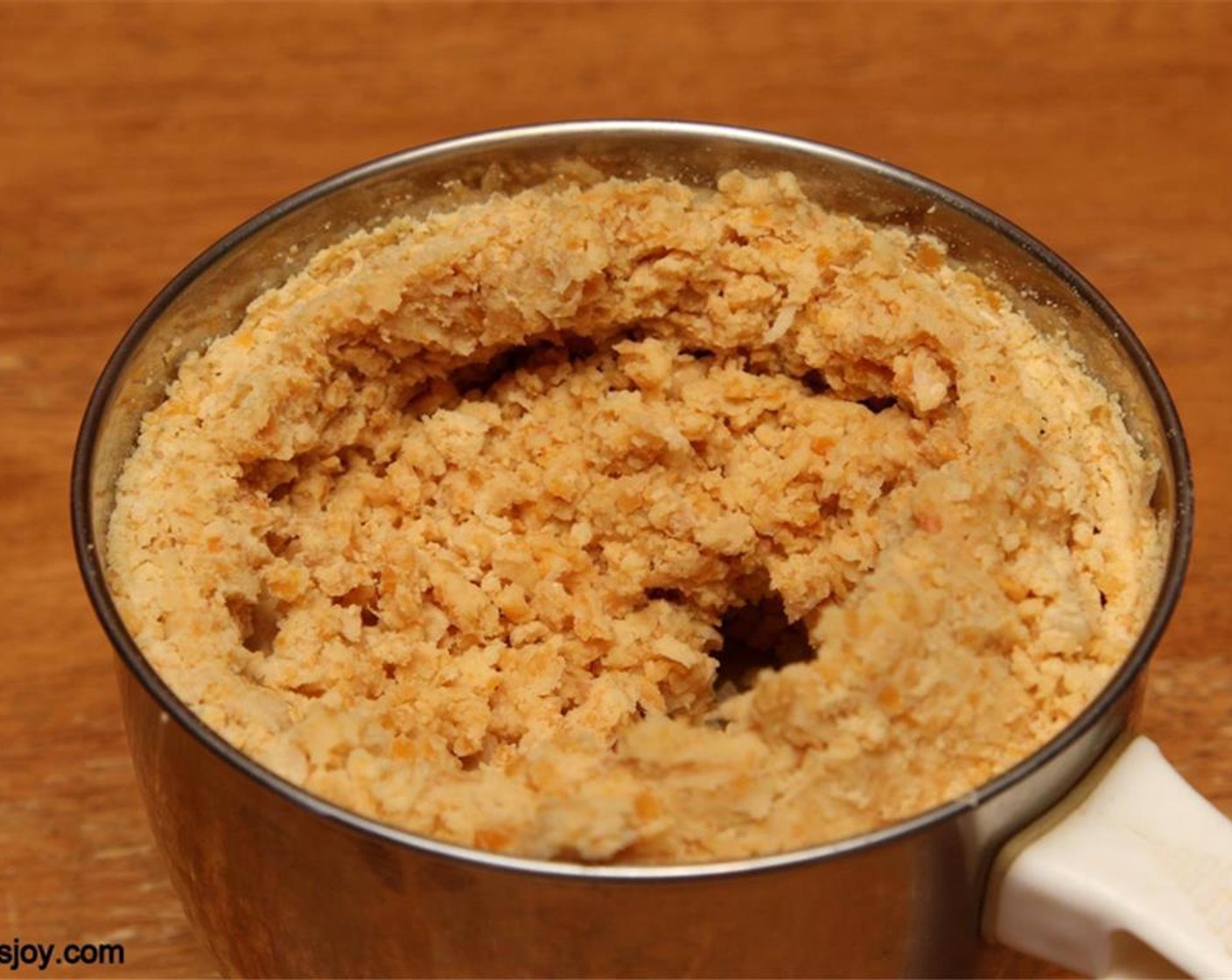 step 6 Grind GOYA® Chick Peas (2 cups) using very little water.