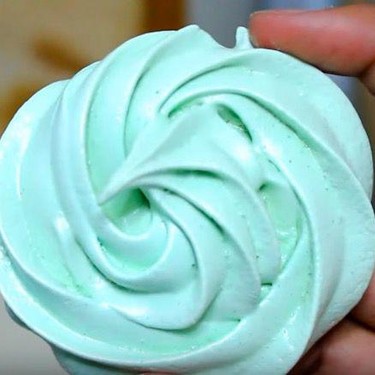 Rose Meringue Cookies Recipe | SideChef