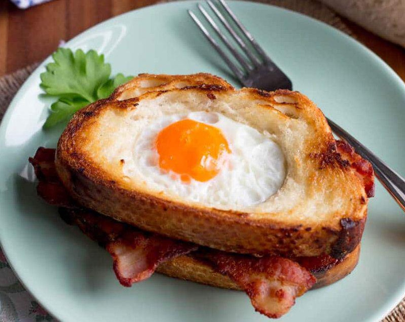 Easy Egg In A Hole Bacon Sandwich