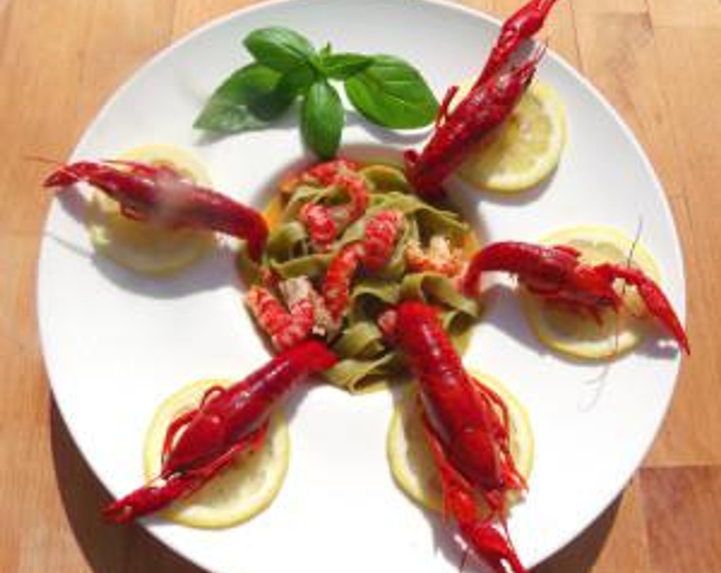 Spinach Tagliatelle with Crayfish in Garlic-Chili Butter