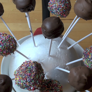 Basic Cake Pops Recipe | SideChef