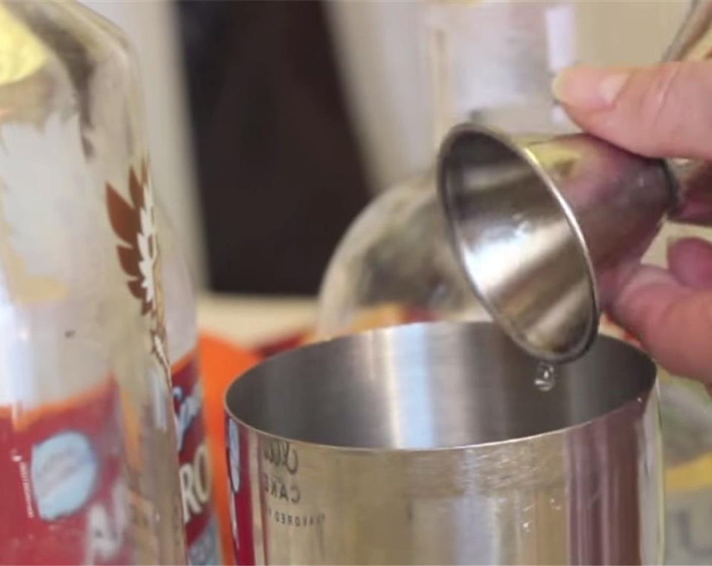 step 3 Muddle the 4 tangerine wedges and Fresh Rosemary (to taste) in your mixing tin. Add Gin (1.5 fl oz), SMIRNOFF® Iced Cake Vodka (0.5 fl oz), Simple Syrup (0.3 fl oz), juice from Lemon (1) and Ice (to taste) to the mixing tin.