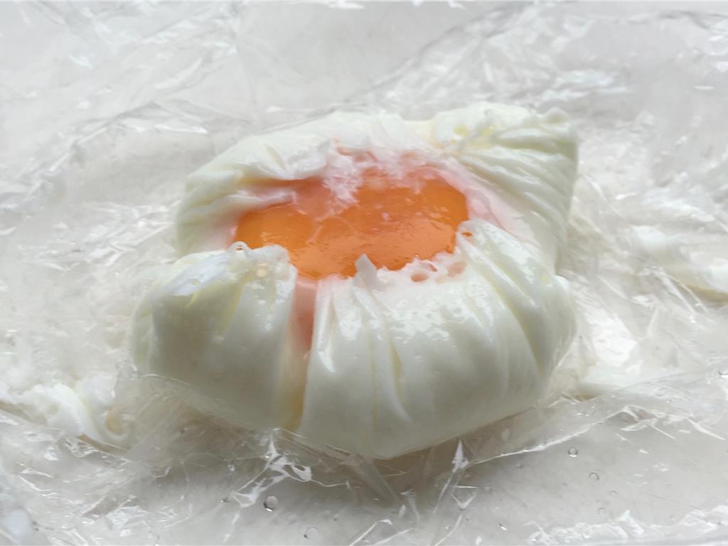 Poached eggs cling on sale film