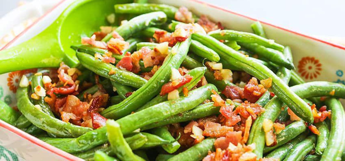 Green Beans with Garlic and Bacon Recipe | SideChef