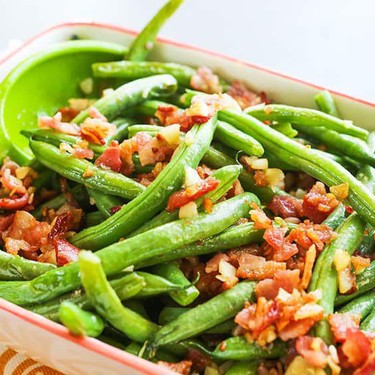 Green Beans with Garlic and Bacon Recipe | SideChef