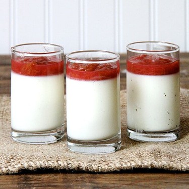 Buttermilk Panna Cotta with Rhubarb Compote Recipe | SideChef