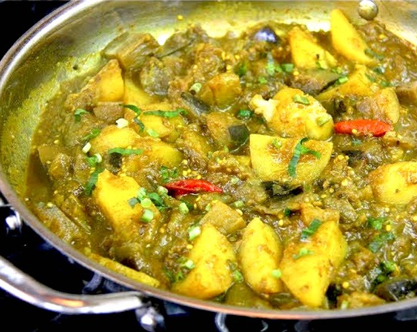 Baigan & Aloo (Vegan Curry Eggplant & Potato)