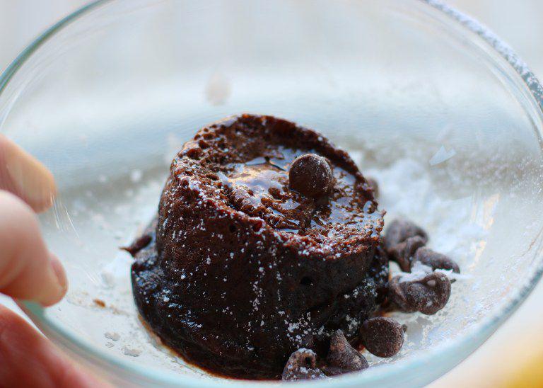2 Minute Microwave Vanilla Cake Recipe | Eggless Vanilla Mug Cake
