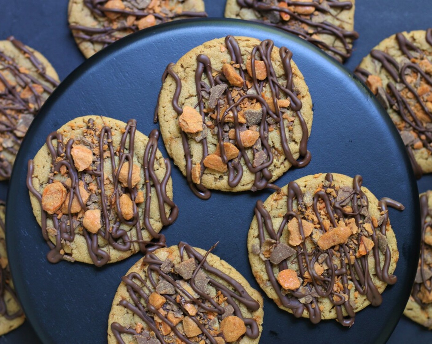 Crumbl Butterfinger Cookies