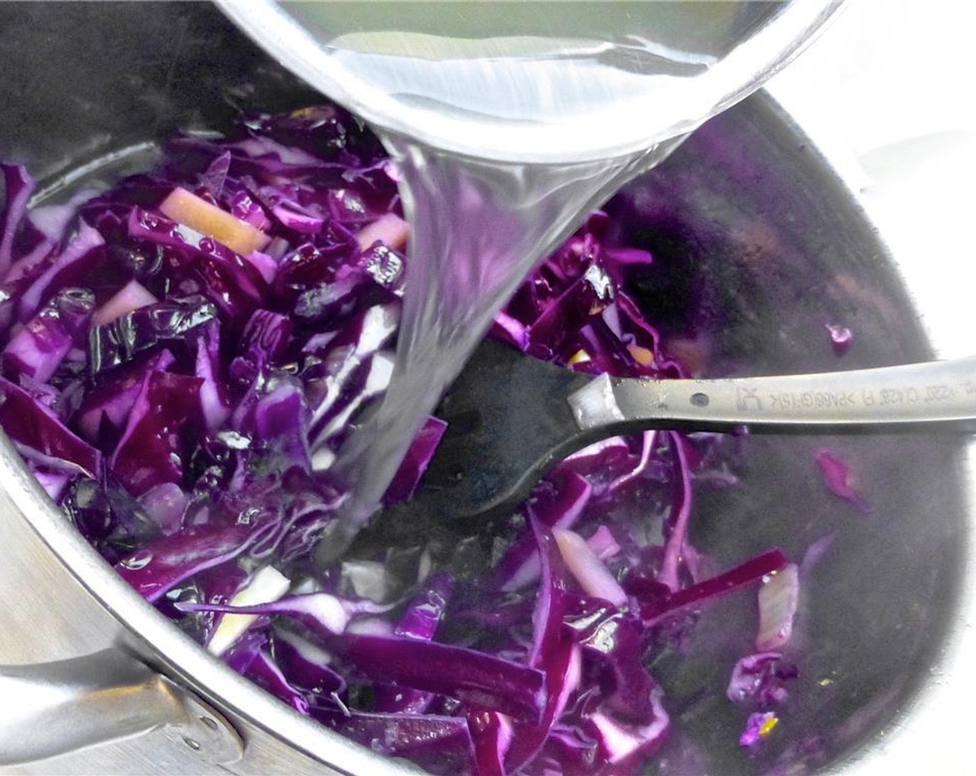 step 4 Add the Chicken Stock (4 cups). Put the lid back on the pan and bring the soup to a boil over high heat. Once boiling, turn the heat low and simmer for 10 minutes. It's important that the cabbage stays 'al dente'.