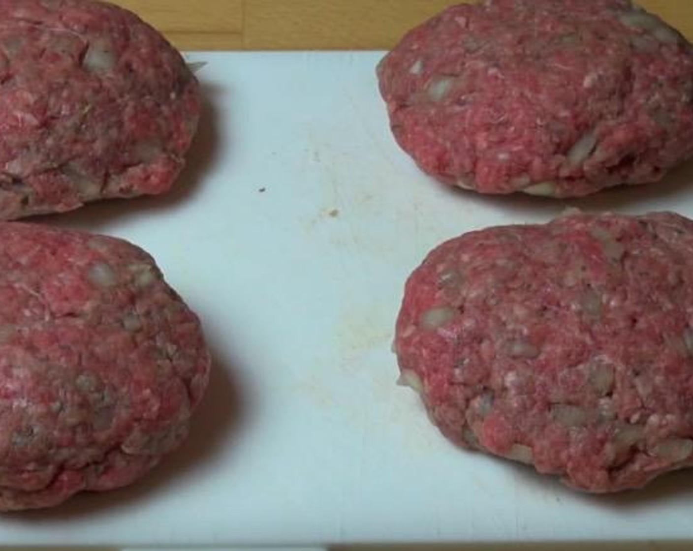 step 2 Divide mixture into 8 patties. Top 4 of the patties with Mozzarella Cheese (1/2 cup), and then top each with another patty. Using fingers, squeeze the two together so the cheese is completely enclosed.