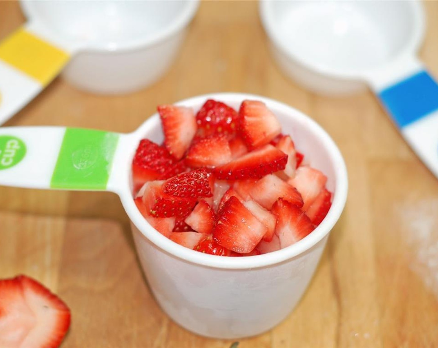 step 2 Chop the Fresh Strawberry (1/2 cup).