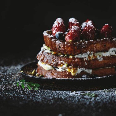 Brioche French Toast with Berries and Caramel Sauce Recipe | SideChef