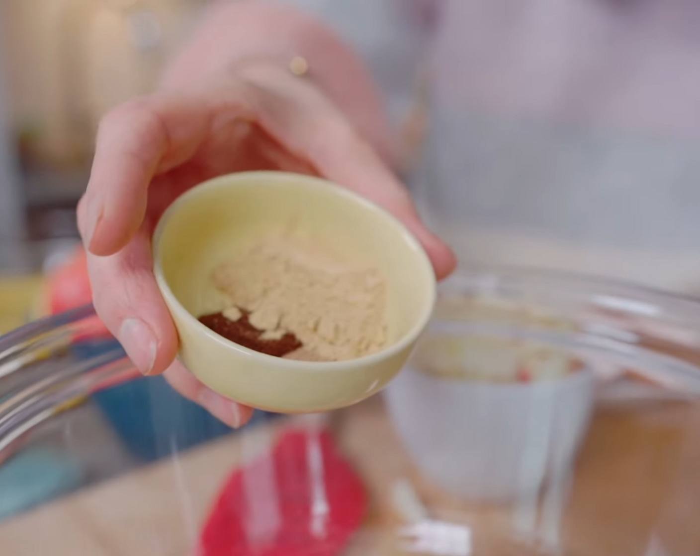 step 2 In a large bowl, combine the Coconut Flour (3/4 cup), Simply Organic Cinnamon, Ground (1 tsp), Ground Ginger (1 tsp), Ground Nutmeg (1/2 tsp), Ground Cloves (1/2 tsp), Baking Powder (1 tsp), and Baking Soda (1/2 tsp).