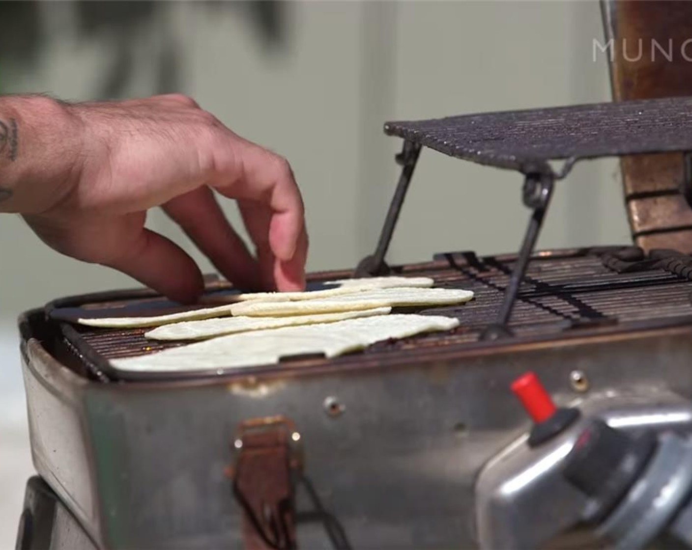 step 7 Remove the steak and let it rest for 5 minutes. During this time, heat up the Small Corn Tortilla (1 pckg) on the grill in batches.