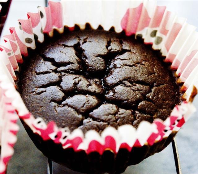 Gluten-Free and Low-Fat Chocolate Muffins Recipe | SideChef