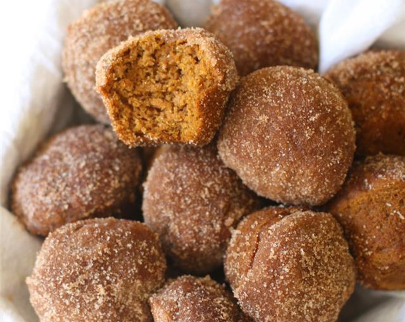 Cinnamon Spice Pumpkin Mini Muffins