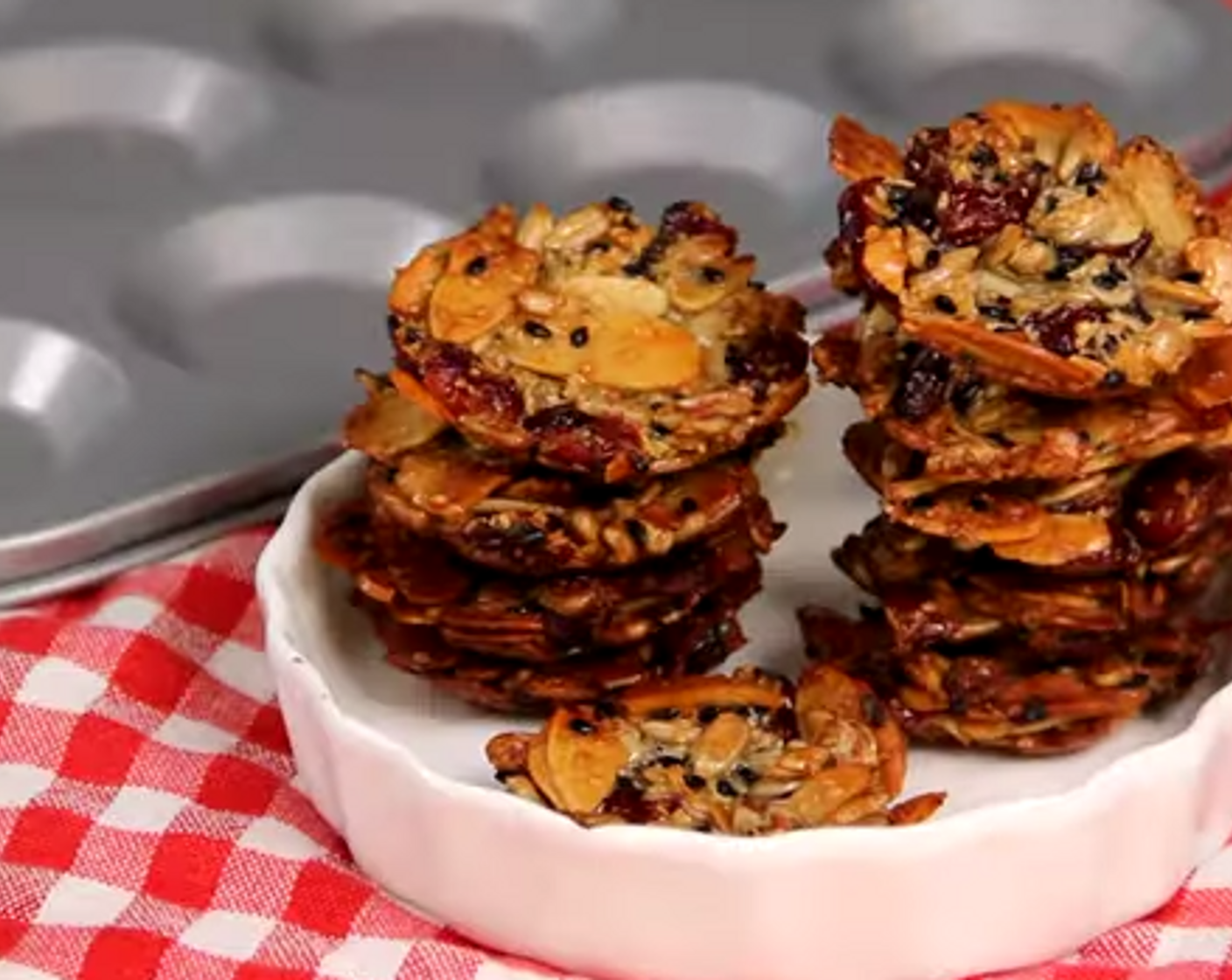 step 7 Enjoy your sweet and nutty cookies!