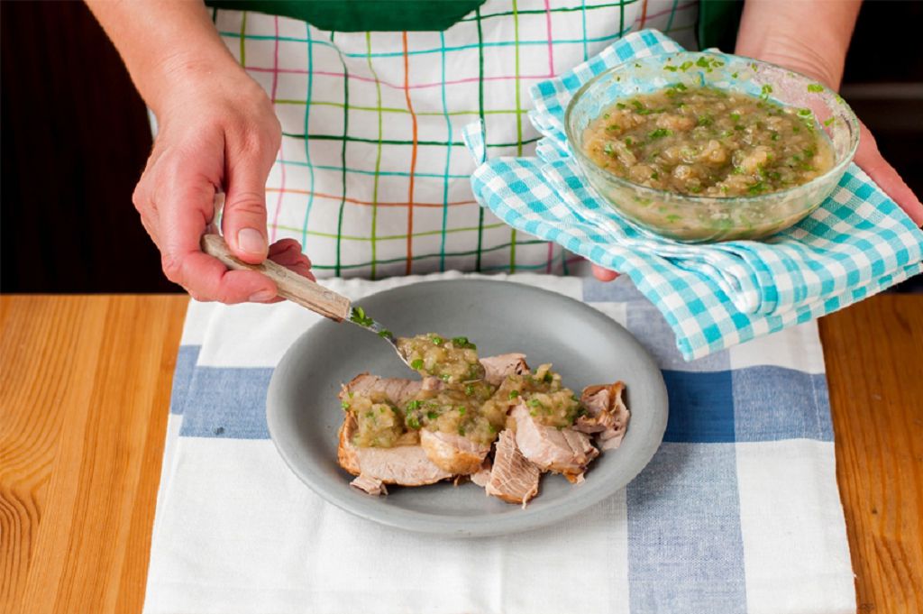 Slow Cooked Pork With Apple Sauce Recipe SideChef A64dc171 Bf0f 4b85 A0f4 46f2e4072555