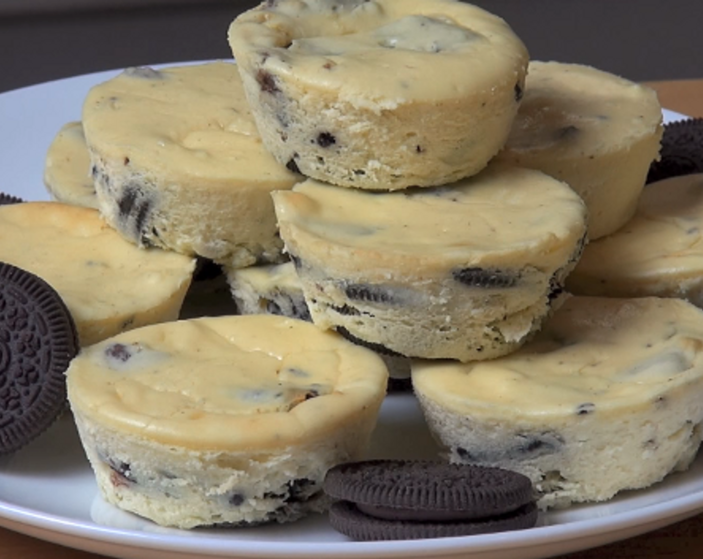 Cookies and Cream Mini Cheesecakes