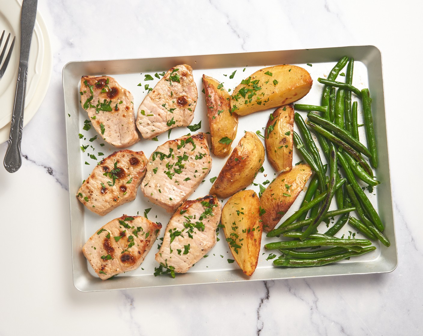 Sheet Pan Pork Chops with Potatoes and Green Beans