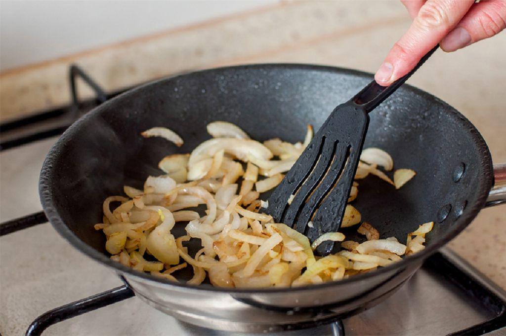 Slow Cooked Pork With Apple Sauce Recipe SideChef A9063b04 C256 4070 B16b 88e474e538d4