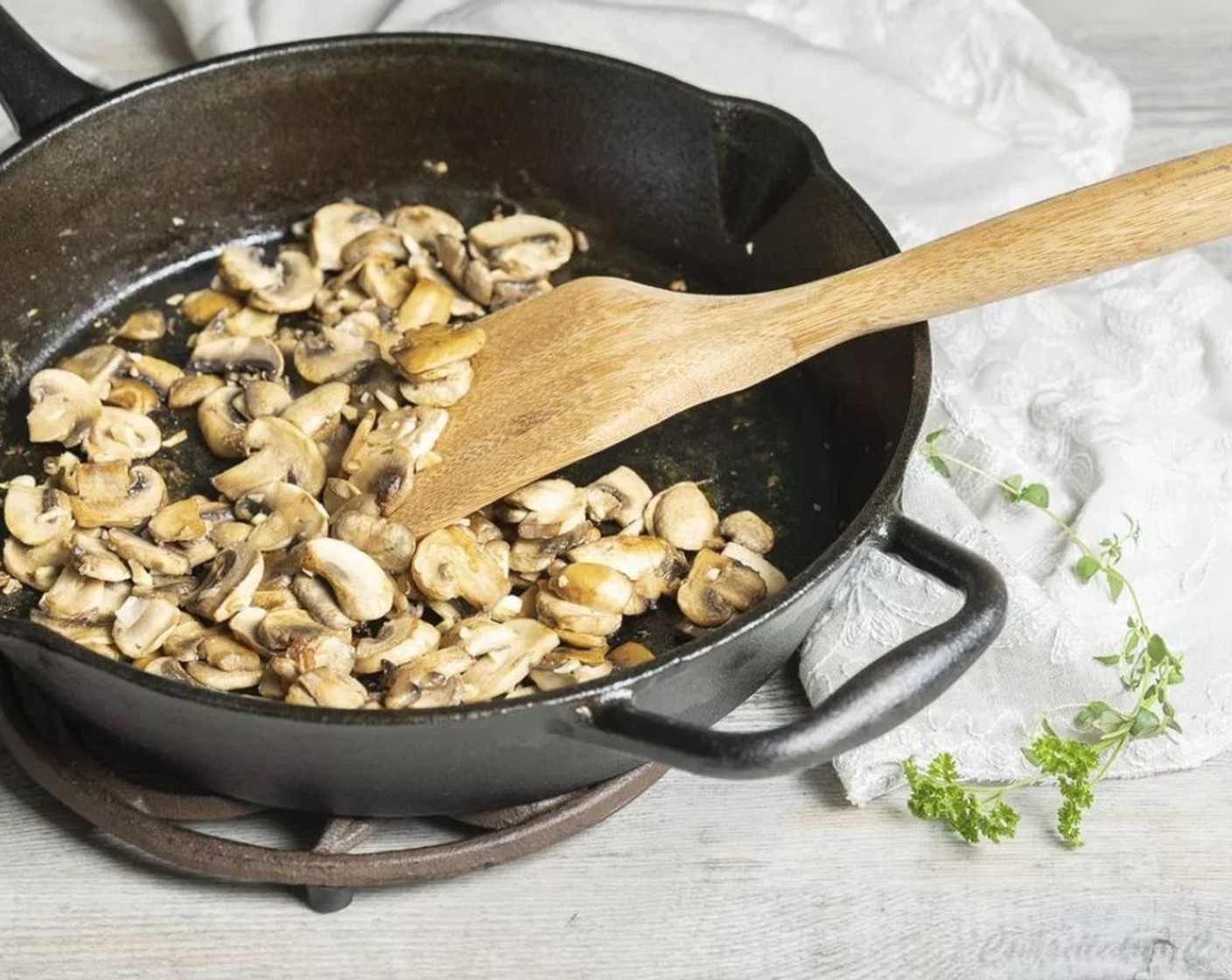 step 3 Using the same skillet, heat the remaining Canola Oil (1 tsp) until hot over medium-high heat. Add White Mushroom (1 pckg) and allow to cook without stirring until bottoms are golden and moisture is starting to evaporate.