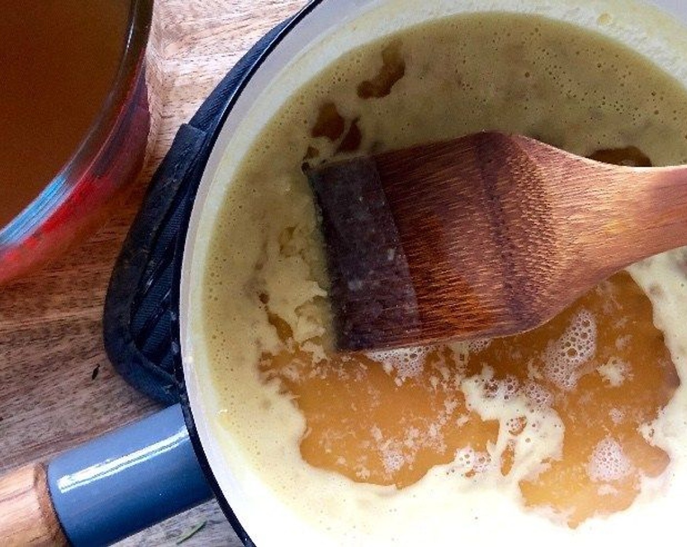 step 5 Gradually add 1 1/2 cups of the reserved vegetable stock(leaving mushroom sediment out), stirring well to incorporate after each addition. Cook over medium heat until thickened.