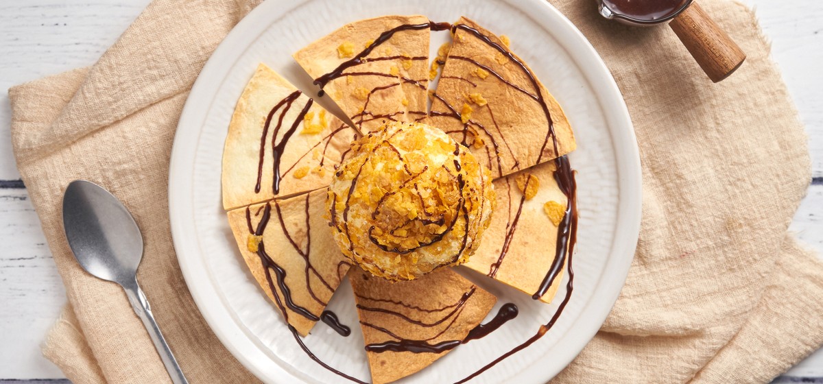 Mexican Ice Cream Sundaes with Spiced Chocolate Sauce Recipe | SideChef