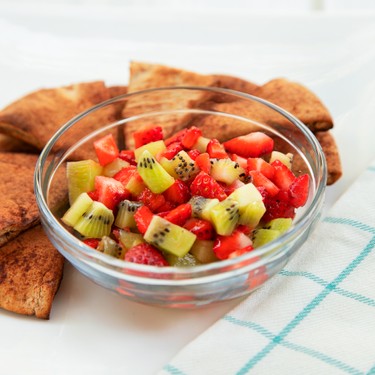 Strawberry Salsa with Cinnamon Pita Chips Recipe | SideChef