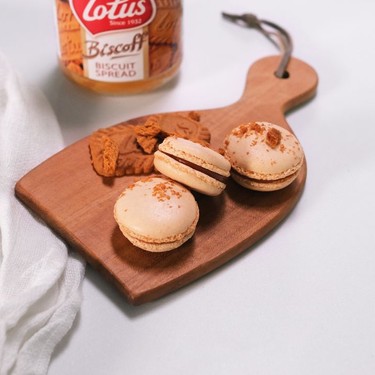 Cookie Butter Macarons Recipe | SideChef