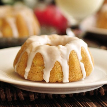 Mini Piña Colada Bundt Cakes Recipe | SideChef