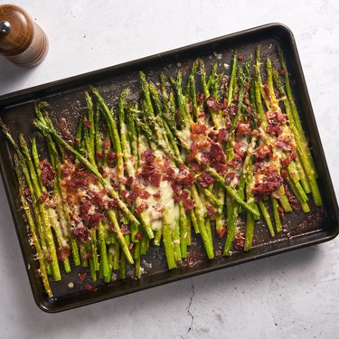 Cheesy Baked Asparagus with Crispy Bacon Recipe | SideChef