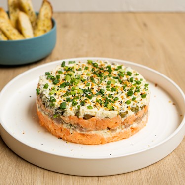Smoked Salmon 7 Layer Dip with Bagel Chips Recipe | SideChef