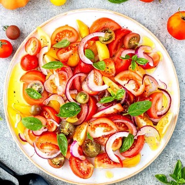 Tomato Rainbow Salad Recipe | SideChef