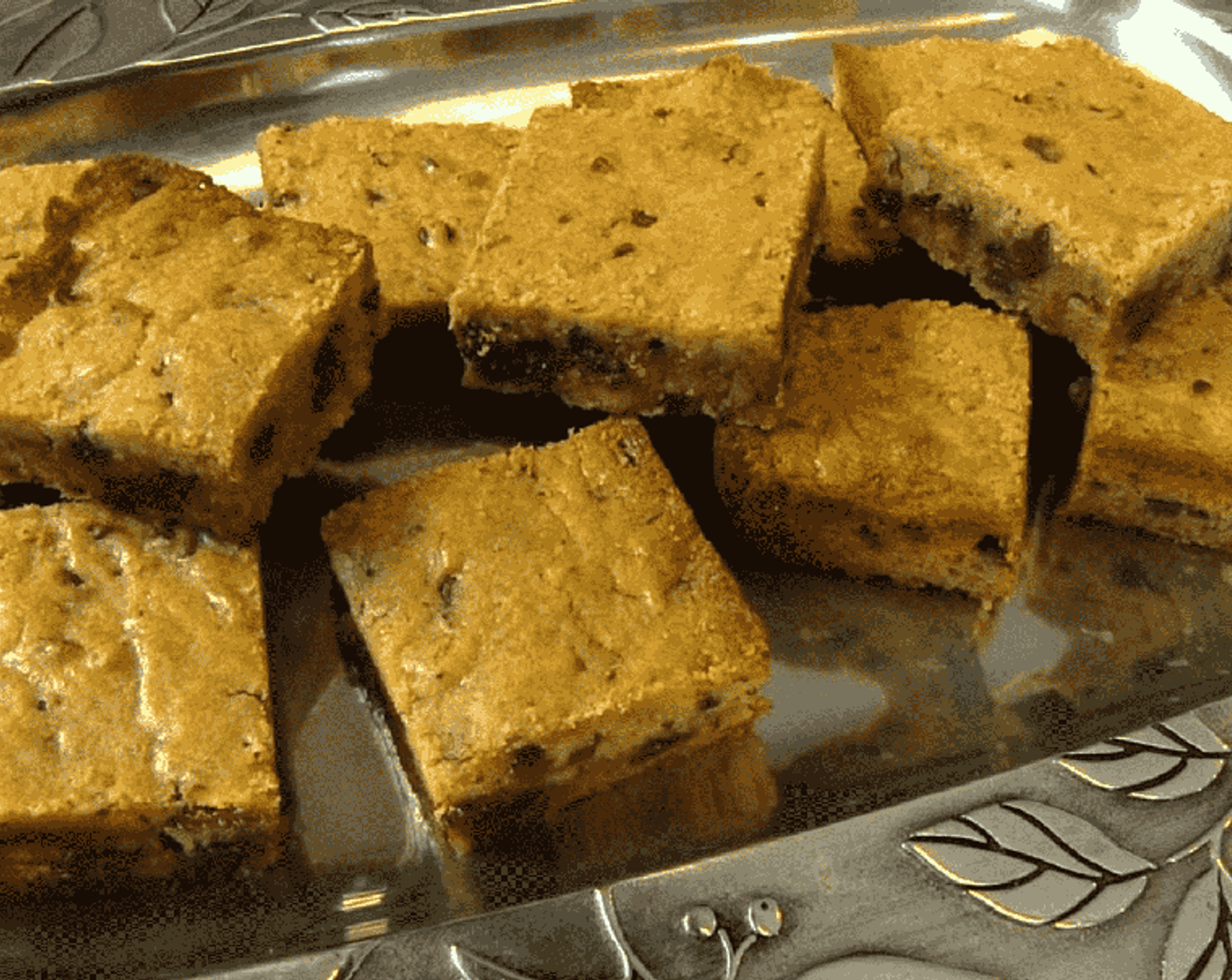 Pecan-Chocolate Chip Blondies