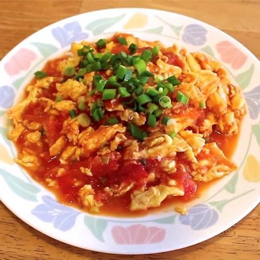 Scrambled Eggs with Tomatoes Recipe | SideChef