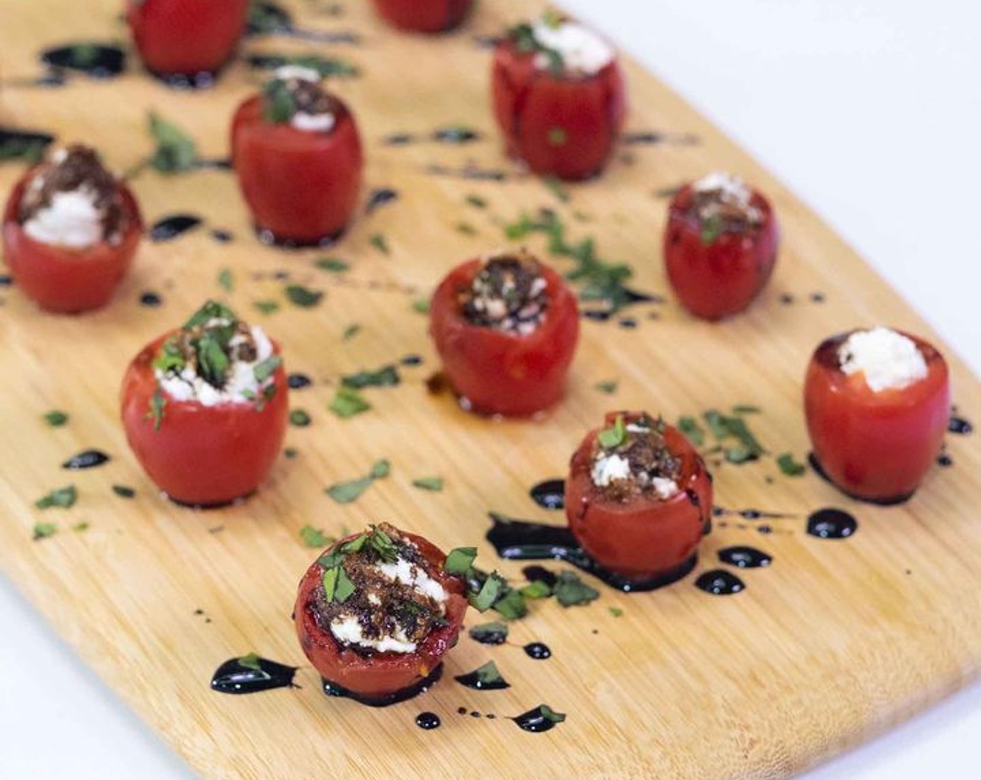 Tomato Basil Caprese Bites