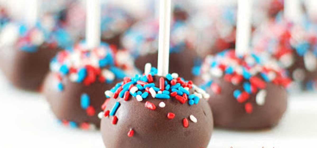 Chocolate Strawberry Oreo Truffles Recipe | SideChef