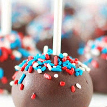 Chocolate Strawberry Oreo Truffles Recipe | SideChef