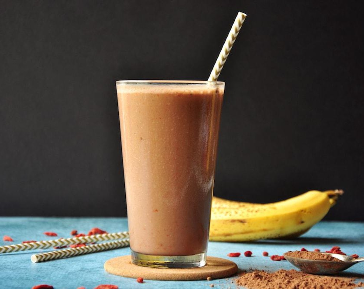 Chocolate Banana Smoothie with Goji Berries