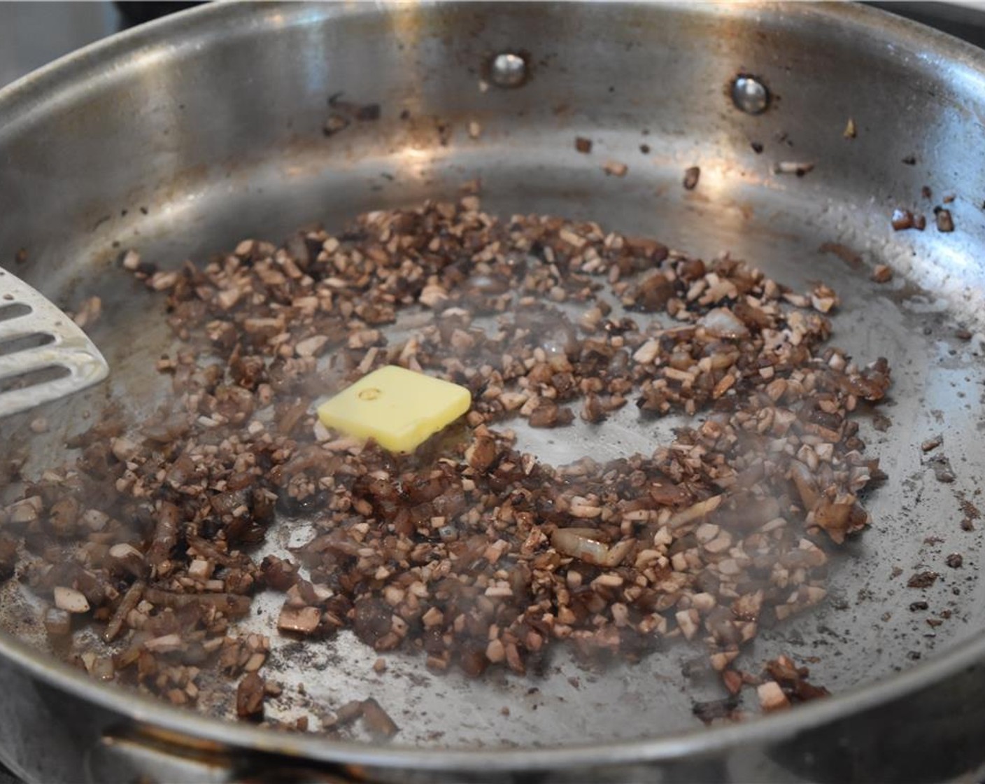 step 8 Stir in the diced mushrooms and cook for another 5 minutes. Then stir in the Breadcrumbs (to taste), Butter (to taste), and sage leaves. Turn off the heat and mix lamb back into the mixture.